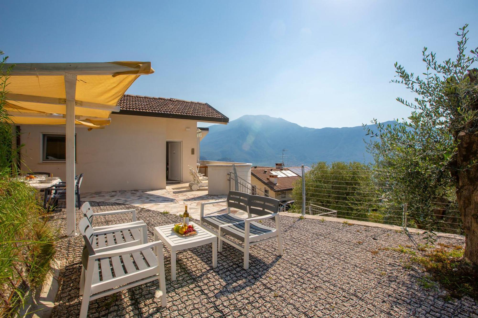 Casa Rene - Happy Rentals Tenno Exterior foto